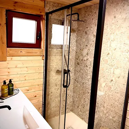 O Refugio 1 木屋 Penhas da Saúde